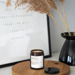 Lade das Bild in den Galerie-Viewer, Duftkerze Oh Honey
